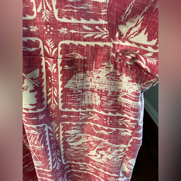 Men’s Medium Pink and White Button Down Hawaiian Shirt - Picture 5 of 10